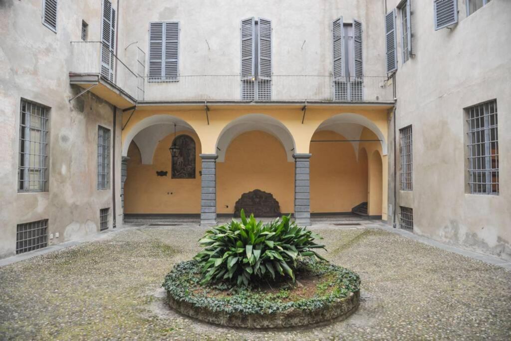 Cozy Apartment In Palazzo Malaspina ピアチェンツァ エクステリア 写真
